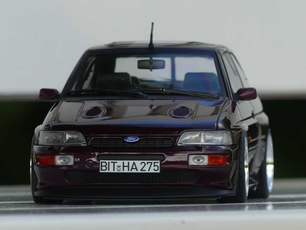 1:18 Ford Escort Cosworth 1992 Purple metallic + BBS RS = mit OVP